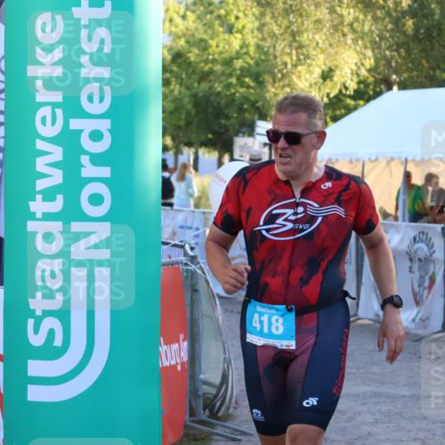 07.09.2025 - 19. Norderstedt Triathlon Zöllner http://msf.ph/oto/8781499 07.09.2025 17:42:58 Ziel 418 meine-sportfotos.de