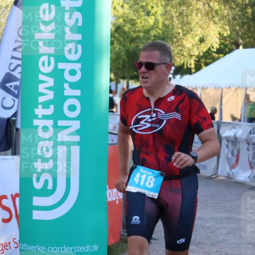 07.09.2025 - 19. Norderstedt Triathlon Zöllner http://msf.ph/oto/8781505 07.09.2025 17:42:59 Ziel 418 meine-sportfotos.de
