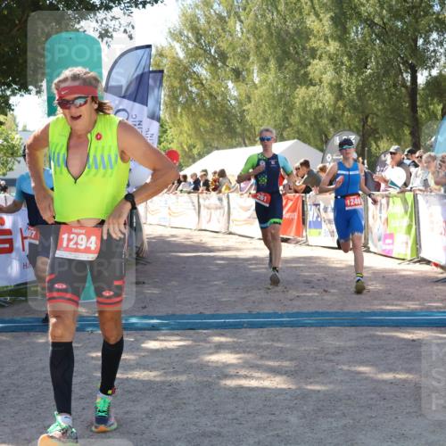 07.09.2025 - 19. Norderstedt Triathlon Zöllner http://msf.ph/oto/8781511 07.09.2025 12:56:37 Ziel 261, 807, 1249, 1294 meine-sportfotos.de