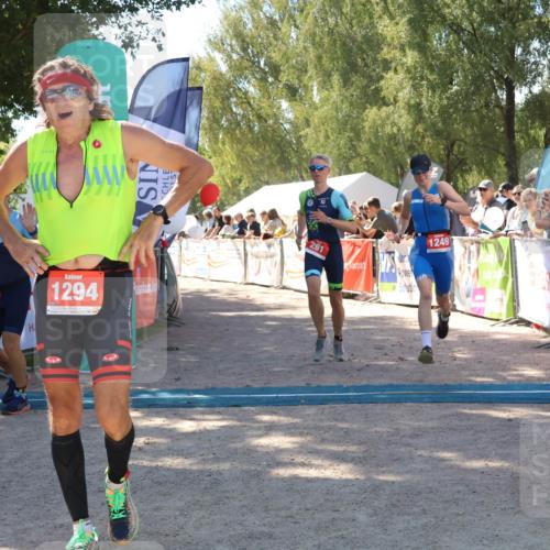 07.09.2025 - 19. Norderstedt Triathlon Zöllner http://msf.ph/oto/8781513 07.09.2025 12:56:37 Ziel 261, 807, 1249, 1294 meine-sportfotos.de