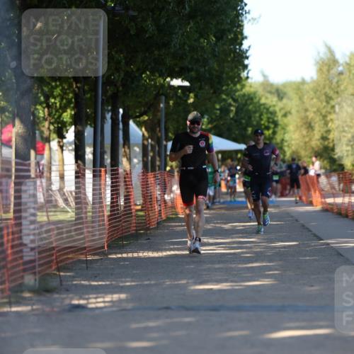 07.09.2025 - 19. Norderstedt Triathlon Michael Strokosch http://msf.ph/oto/8781514 07.09.2025 16:07:40 Laufen 450, 496, 497, 535, 951 meine-sportfotos.de