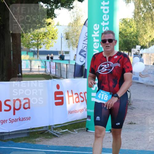 07.09.2025 - 19. Norderstedt Triathlon Zöllner http://msf.ph/oto/8781515 07.09.2025 17:42:59 Ziel 418 meine-sportfotos.de