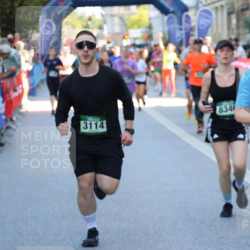 07.09.2025 - BARMER Alsterlauf Strokosch-Dieckow http://msf.ph/oto/8781538 07.09.2025 10:05:36 Ziel 2043, 2064, 2435, 2744, 2773, 3015, 3023, 3573, 3574, 3839, 3991, 4178, 4179, 4230, 4355, 4401, 4465, 4570, 4729, 4793, 4806, 5061, 5105, 5431, 5432, 5616, 5621, 5728, 5752, 5787, 5788, 5811, 6101, 6129, 6221, 6327, 8023, 8045, 8064, 8184, 8185, 8190, 8259, 8327, 8332, 8333, 8445, 8446, 8466 meine-sportfotos.de