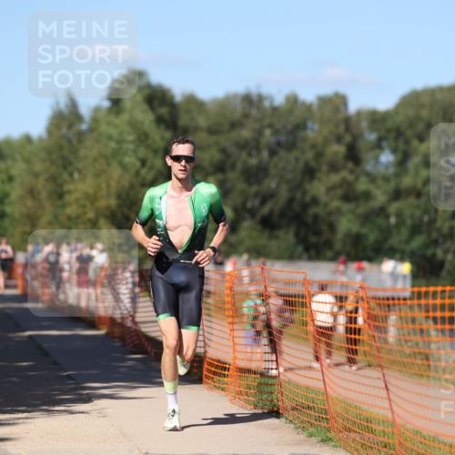 07.09.2025 - 19. Norderstedt Triathlon Michael Strokosch http://msf.ph/oto/8781543 07.09.2025 15:11:49 Laufen 1014 meine-sportfotos.de
