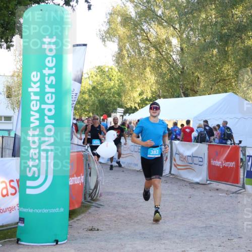 07.09.2025 - 19. Norderstedt Triathlon Zöllner http://msf.ph/oto/8781544 07.09.2025 17:43:44 Ziel 383, 429, 952 meine-sportfotos.de