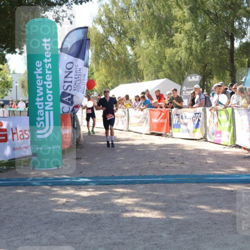 07.09.2025 - 19. Norderstedt Triathlon Zöllner http://msf.ph/oto/8781545 07.09.2025 12:56:43 Ziel 261, 1241, 1249, 1351, 1387 meine-sportfotos.de