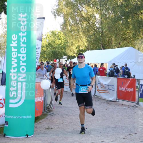 07.09.2025 - 19. Norderstedt Triathlon Zöllner http://msf.ph/oto/8781557 07.09.2025 17:43:44 Ziel 383, 429, 952 meine-sportfotos.de