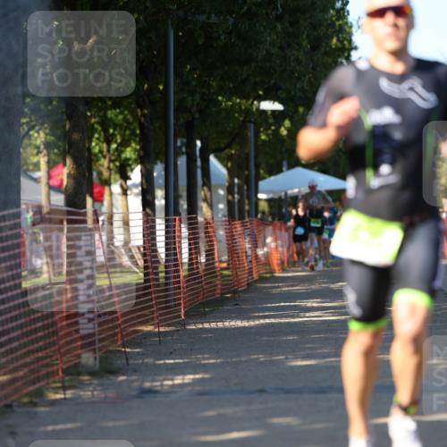 07.09.2025 - 19. Norderstedt Triathlon Michael Strokosch http://msf.ph/oto/8781583 07.09.2025 16:07:48 Laufen 496, 497, 535 meine-sportfotos.de