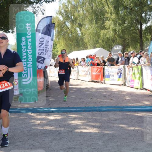 07.09.2025 - 19. Norderstedt Triathlon Zöllner http://msf.ph/oto/8781596 07.09.2025 12:56:46 Ziel 1241, 1351, 1387 meine-sportfotos.de