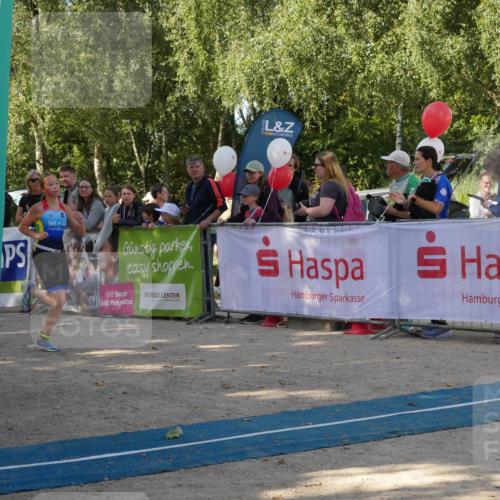 07.09.2025 - 19. Norderstedt Triathlon Zöllner http://msf.ph/oto/8781600 07.09.2025 10:58:36 Ziel 57, 693 meine-sportfotos.de