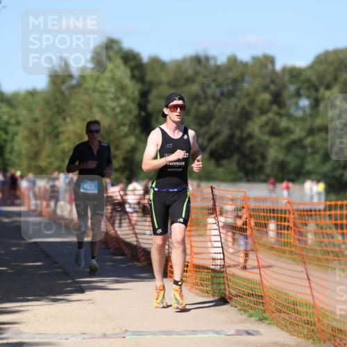07.09.2025 - 19. Norderstedt Triathlon Michael Strokosch http://msf.ph/oto/8781608 07.09.2025 15:12:11 Laufen 428, 995 meine-sportfotos.de