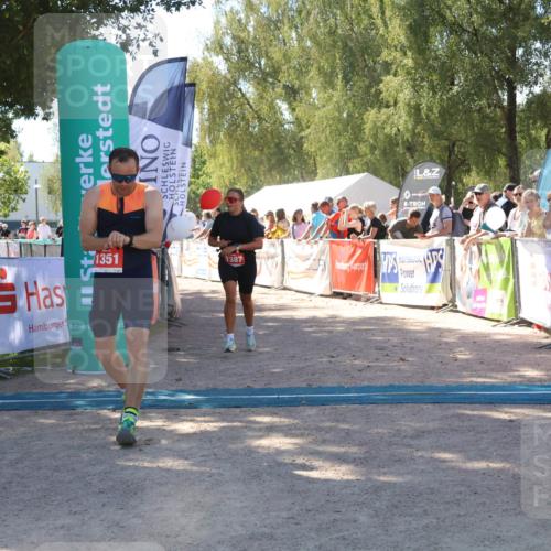 07.09.2025 - 19. Norderstedt Triathlon Zöllner http://msf.ph/oto/8781617 07.09.2025 12:56:47 Ziel 1241, 1351, 1387 meine-sportfotos.de