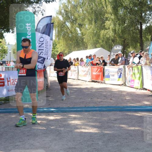 07.09.2025 - 19. Norderstedt Triathlon Zöllner http://msf.ph/oto/8781623 07.09.2025 12:56:48 Ziel 1241, 1351, 1387 meine-sportfotos.de