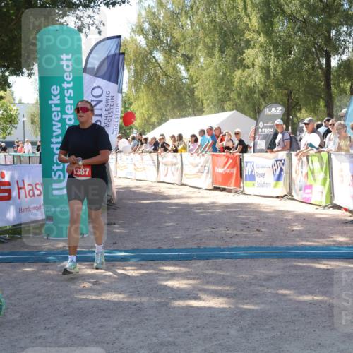 07.09.2025 - 19. Norderstedt Triathlon Zöllner http://msf.ph/oto/8781637 07.09.2025 12:56:49 Ziel 1241, 1351, 1387 meine-sportfotos.de