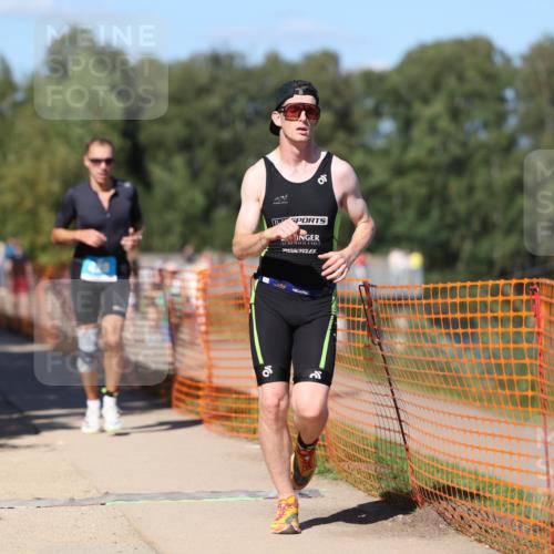 07.09.2025 - 19. Norderstedt Triathlon Michael Strokosch http://msf.ph/oto/8781652 07.09.2025 15:12:12 Laufen 428, 995 meine-sportfotos.de