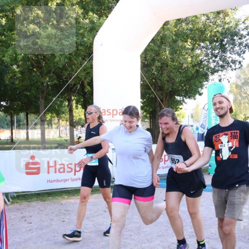 07.09.2025 - 19. Norderstedt Triathlon Zöllner http://msf.ph/oto/8781677 07.09.2025 17:43:50 Ziel 383, 429, 952, 1448 meine-sportfotos.de