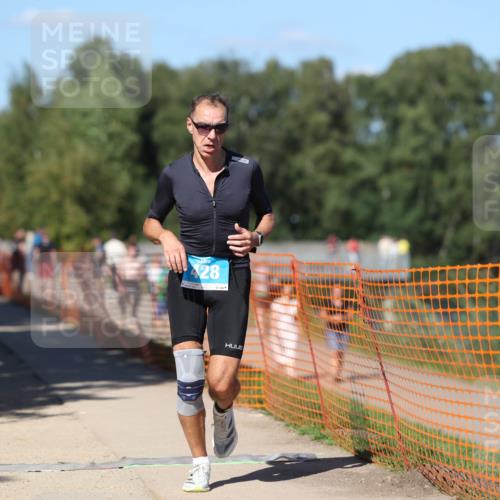 07.09.2025 - 19. Norderstedt Triathlon Michael Strokosch http://msf.ph/oto/8781682 07.09.2025 15:12:15 Laufen 428, 995 meine-sportfotos.de