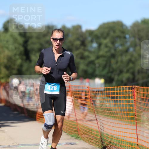 07.09.2025 - 19. Norderstedt Triathlon Michael Strokosch http://msf.ph/oto/8781689 07.09.2025 15:12:15 Laufen 428, 995 meine-sportfotos.de
