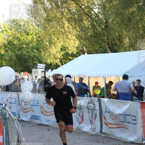 07.09.2025 - 19. Norderstedt Triathlon Zöllner http://msf.ph/oto/8781698 07.09.2025 17:43:52 Ziel 383, 429, 952, 1448 meine-sportfotos.de