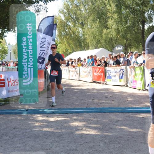 07.09.2025 - 19. Norderstedt Triathlon Zöllner http://msf.ph/oto/8781700 07.09.2025 12:57:24 Ziel 258, 850 meine-sportfotos.de