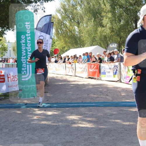 07.09.2025 - 19. Norderstedt Triathlon Zöllner http://msf.ph/oto/8781706 07.09.2025 12:57:25 Ziel 258, 850 meine-sportfotos.de