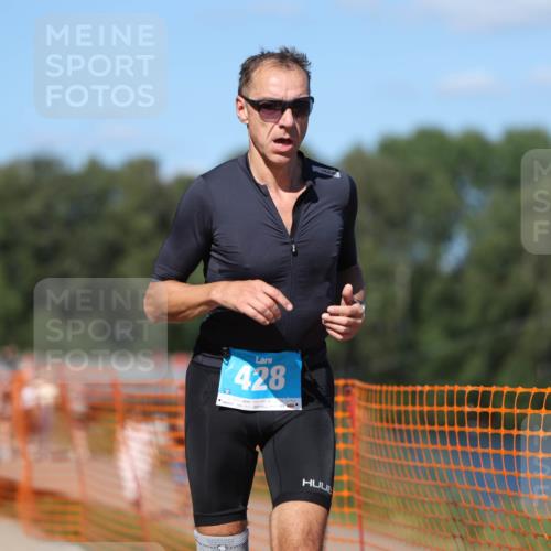 07.09.2025 - 19. Norderstedt Triathlon Michael Strokosch http://msf.ph/oto/8781723 07.09.2025 15:12:16 Laufen 428, 995 meine-sportfotos.de