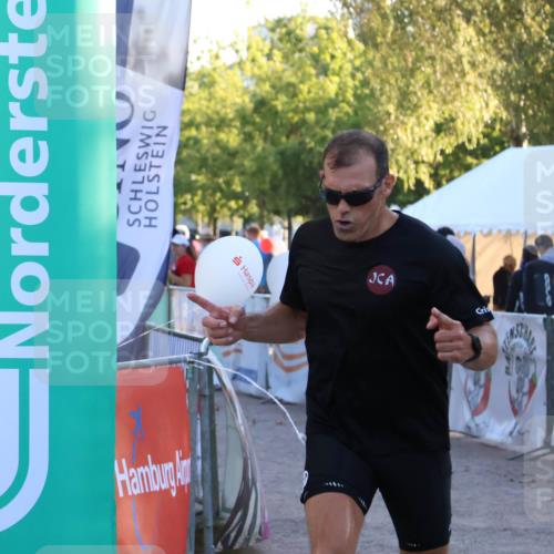 07.09.2025 - 19. Norderstedt Triathlon Zöllner http://msf.ph/oto/8781758 07.09.2025 17:43:55 Ziel 952, 1448 meine-sportfotos.de