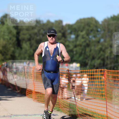 07.09.2025 - 19. Norderstedt Triathlon Michael Strokosch http://msf.ph/oto/8781765 07.09.2025 15:12:33 Laufen 411, 963 meine-sportfotos.de