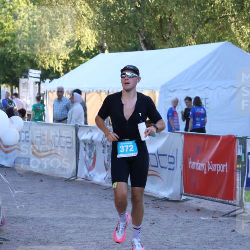 07.09.2025 - 19. Norderstedt Triathlon Zöllner http://msf.ph/oto/8781814 07.09.2025 17:44:06 Ziel 372 meine-sportfotos.de