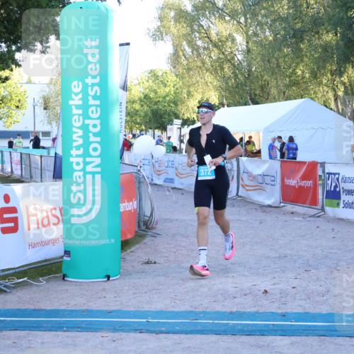 07.09.2025 - 19. Norderstedt Triathlon Zöllner http://msf.ph/oto/8781829 07.09.2025 17:44:07 Ziel 372 meine-sportfotos.de