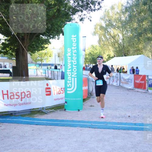 07.09.2025 - 19. Norderstedt Triathlon Zöllner http://msf.ph/oto/8781839 07.09.2025 17:44:07 Ziel 372 meine-sportfotos.de