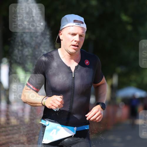 07.09.2025 - 19. Norderstedt Triathlon Michael Strokosch http://msf.ph/oto/8781842 07.09.2025 15:12:42 Laufen 411 meine-sportfotos.de