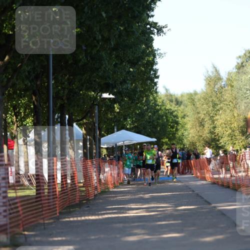 07.09.2025 - 19. Norderstedt Triathlon Michael Strokosch http://msf.ph/oto/8781869 07.09.2025 16:08:45 Laufen 949, 953 meine-sportfotos.de