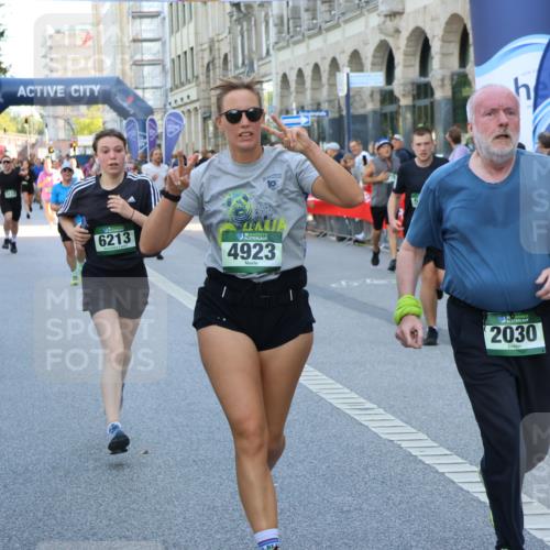 07.09.2025 - BARMER Alsterlauf Strokosch-Dieckow http://msf.ph/oto/8781874 07.09.2025 10:05:32 Ziel 2064, 2399, 2435, 2773, 3015, 3573, 3574, 3839, 3991, 4028, 4310, 4355, 4401, 4465, 4729, 4777, 4806, 5061, 5105, 5424, 5431, 5432, 5616, 5728, 5752, 5787, 5788, 5811, 6327, 8023, 8045, 8064, 8184, 8185, 8190, 8259, 8327, 8332, 8333, 8445, 8446, 8484, 8485 meine-sportfotos.de