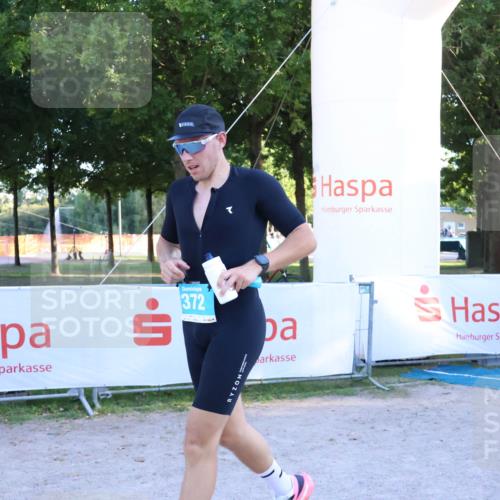 07.09.2025 - 19. Norderstedt Triathlon Zöllner http://msf.ph/oto/8781887 07.09.2025 17:44:09 Ziel 372 meine-sportfotos.de