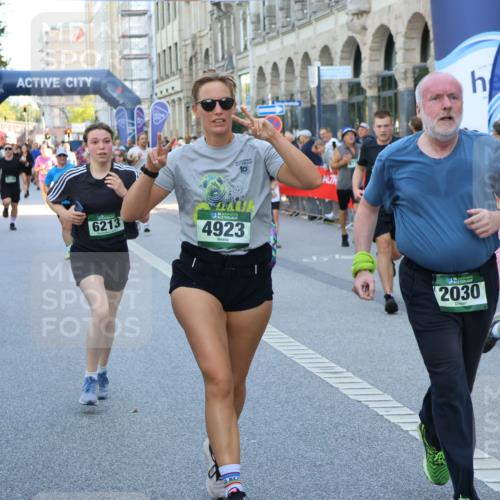07.09.2025 - BARMER Alsterlauf Strokosch-Dieckow http://msf.ph/oto/8781898 07.09.2025 10:05:32 Ziel 2064, 2399, 2435, 2773, 3015, 3573, 3574, 3839, 3991, 4028, 4310, 4355, 4401, 4465, 4729, 4777, 4806, 5061, 5105, 5424, 5431, 5432, 5616, 5728, 5752, 5787, 5788, 5811, 6327, 8023, 8045, 8064, 8184, 8185, 8190, 8259, 8327, 8332, 8333, 8445, 8446, 8484, 8485 meine-sportfotos.de