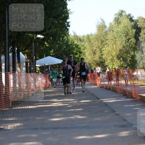07.09.2025 - 19. Norderstedt Triathlon Michael Strokosch http://msf.ph/oto/8781915 07.09.2025 16:08:51 Laufen 534, 544, 949 meine-sportfotos.de