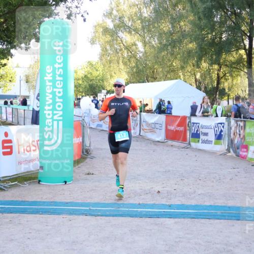 07.09.2025 - 19. Norderstedt Triathlon Zöllner http://msf.ph/oto/8781937 07.09.2025 17:44:27 Ziel 412 meine-sportfotos.de
