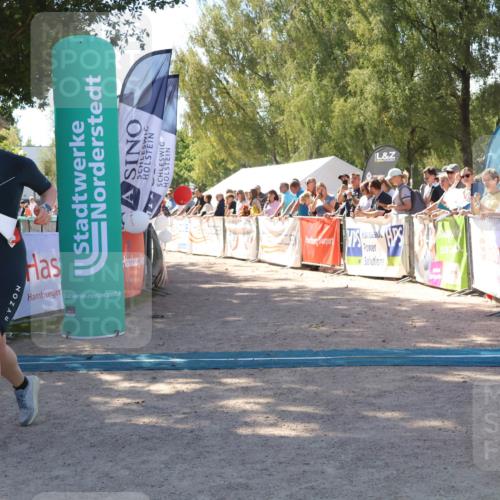 07.09.2025 - 19. Norderstedt Triathlon Zöllner http://msf.ph/oto/8781948 07.09.2025 12:58:04 Ziel 818 meine-sportfotos.de