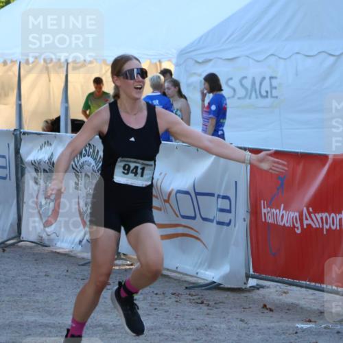 07.09.2025 - 19. Norderstedt Triathlon Zöllner http://msf.ph/oto/8781981 07.09.2025 17:47:37 Ziel 941 meine-sportfotos.de