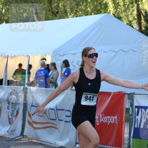 07.09.2025 - 19. Norderstedt Triathlon Zöllner http://msf.ph/oto/8781989 07.09.2025 17:47:38 Ziel 941 meine-sportfotos.de