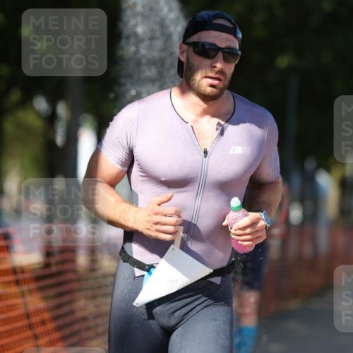 07.09.2025 - 19. Norderstedt Triathlon Michael Strokosch http://msf.ph/oto/8781997 07.09.2025 15:13:05 Laufen 369, 872 meine-sportfotos.de