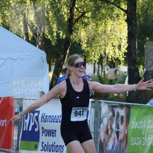 07.09.2025 - 19. Norderstedt Triathlon Zöllner http://msf.ph/oto/8782001 07.09.2025 17:47:38 Ziel 941 meine-sportfotos.de