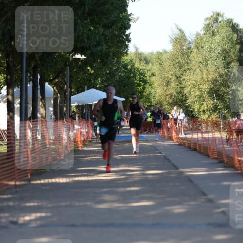 07.09.2025 - 19. Norderstedt Triathlon Michael Strokosch http://msf.ph/oto/8782004 07.09.2025 16:09:20 Laufen 1424 meine-sportfotos.de