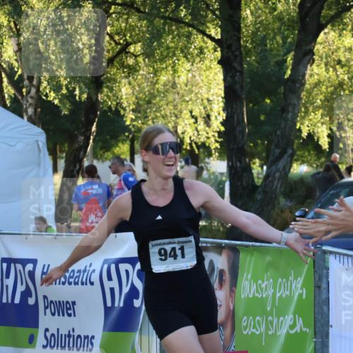 07.09.2025 - 19. Norderstedt Triathlon Zöllner http://msf.ph/oto/8782012 07.09.2025 17:47:38 Ziel 941 meine-sportfotos.de