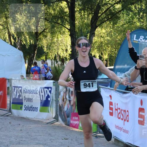 07.09.2025 - 19. Norderstedt Triathlon Zöllner http://msf.ph/oto/8782029 07.09.2025 17:47:39 Ziel 941 meine-sportfotos.de