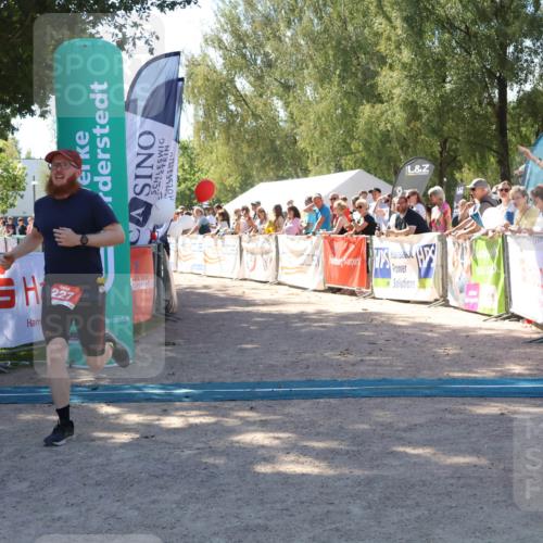 07.09.2025 - 19. Norderstedt Triathlon Zöllner http://msf.ph/oto/8782031 07.09.2025 12:58:45 Ziel 227, 251 meine-sportfotos.de