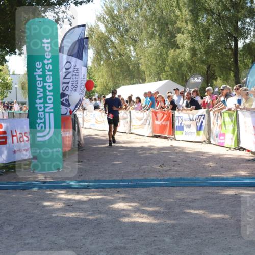 07.09.2025 - 19. Norderstedt Triathlon Zöllner http://msf.ph/oto/8782041 07.09.2025 12:58:47 Ziel 227, 251 meine-sportfotos.de