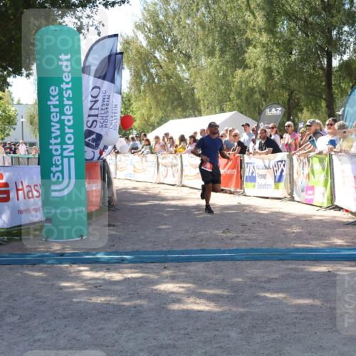 07.09.2025 - 19. Norderstedt Triathlon Zöllner http://msf.ph/oto/8782053 07.09.2025 12:58:48 Ziel 227, 251 meine-sportfotos.de