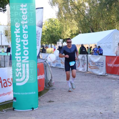 07.09.2025 - 19. Norderstedt Triathlon Zöllner http://msf.ph/oto/8782118 07.09.2025 17:48:46 Ziel 371 meine-sportfotos.de